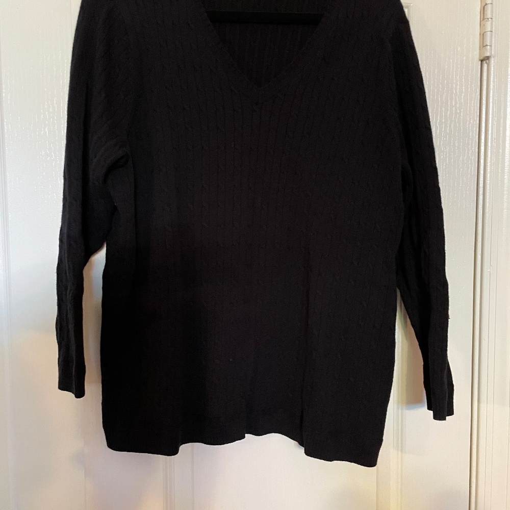 Croft & barrow black v neck sweater